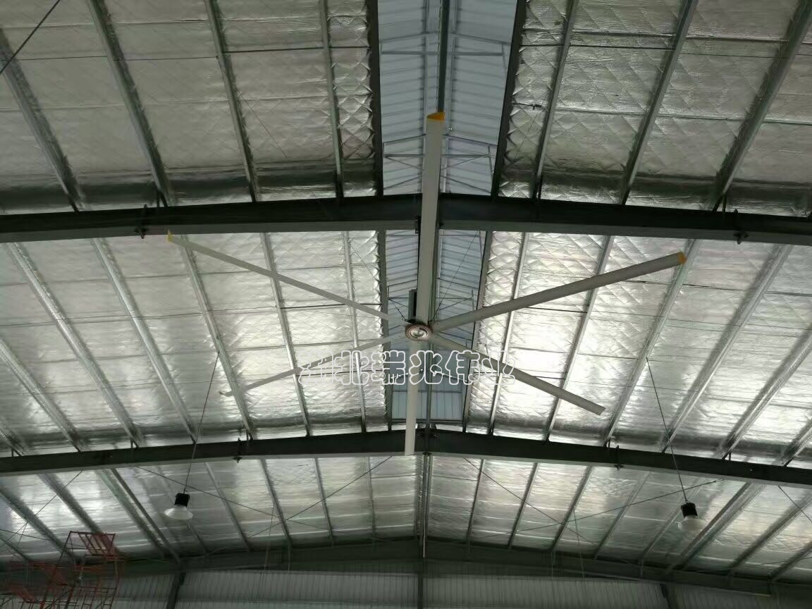 廠房降溫通風、鋼結構廠房通風降溫方案、廠房車間通風降溫方案、大型工業(yè)風扇、物流倉儲大風扇、大吊扇、工業(yè)風扇、廠房車間降溫設備、廠房車間通風設備、車間溫控設備、工業(yè)大吊扇、工業(yè)大風扇、工業(yè)節(jié)能風扇、湖北瑞兆偉業(yè)通風降溫科技有限公司
