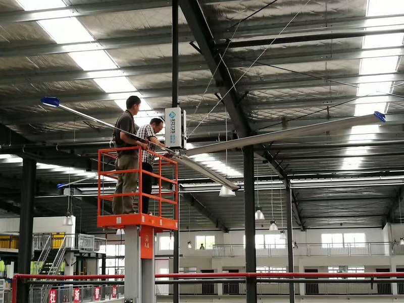 瑞泰風(fēng)工業(yè)風(fēng)扇、潤東方工業(yè)冷風(fēng)機、鋼結(jié)構(gòu)廠房通風(fēng)降溫方案、廠房車間通風(fēng)降溫方案、大型工業(yè)風(fēng)扇、物流倉儲大風(fēng)扇、大吊扇、工業(yè)風(fēng)扇、廠房車間降溫設(shè)備、廠房車間通風(fēng)設(shè)備、車間溫控設(shè)備、工業(yè)大吊扇、工業(yè)大風(fēng)扇、工業(yè)節(jié)能風(fēng)扇、湖北瑞兆偉業(yè)通風(fēng)降溫科技有限公司。