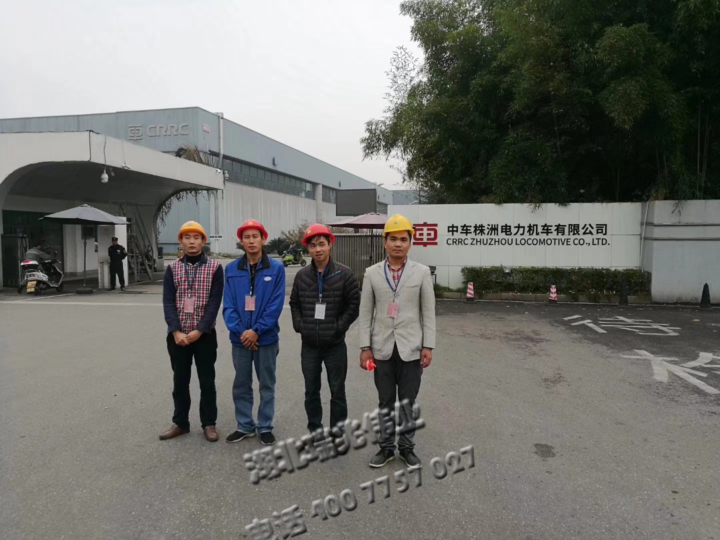 鋼結(jié)構(gòu)廠房通風(fēng)降溫方案、廠房車間通風(fēng)降溫方案、大型工業(yè)風(fēng)扇、物流倉儲大風(fēng)扇、大吊扇、工業(yè)風(fēng)扇、廠房車間降溫設(shè)備、廠房車間通風(fēng)設(shè)備、車間溫控設(shè)備、工業(yè)大吊扇、工業(yè)大風(fēng)扇、工業(yè)節(jié)能風(fēng)扇、湖北瑞兆偉業(yè)通風(fēng)降溫科技有限公司