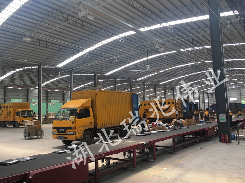 工業(yè)大吊扇、工業(yè)大風(fēng)扇、工業(yè)節(jié)能風(fēng)扇、工業(yè)風(fēng)扇、廠房車間降溫設(shè)備