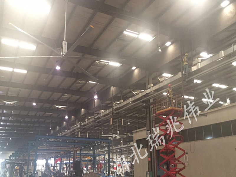 扇機(jī)組合、冷風(fēng)機(jī)、工業(yè)冷風(fēng)機(jī)、蒸發(fā)式冷風(fēng)機(jī)、潤(rùn)東方蒸發(fā)式冷風(fēng)機(jī)、湖北潤(rùn)東方蒸發(fā)式冷風(fēng)機(jī)、大風(fēng)扇、工業(yè)大風(fēng)扇、湖北工業(yè)大風(fēng)扇、瑞泰風(fēng)工業(yè)大風(fēng)扇、湖北瑞泰風(fēng)工業(yè)大風(fēng)扇、工業(yè)吊扇、工業(yè)大吊扇、降溫、廠房降溫、廠房通風(fēng)、湖北廠房降溫、湖北廠房通風(fēng)降溫、車間通風(fēng)、車間降溫、通風(fēng)降溫、車間通風(fēng)降溫、湖北車間降溫、湖北車間通風(fēng)降溫、工廠車間降溫