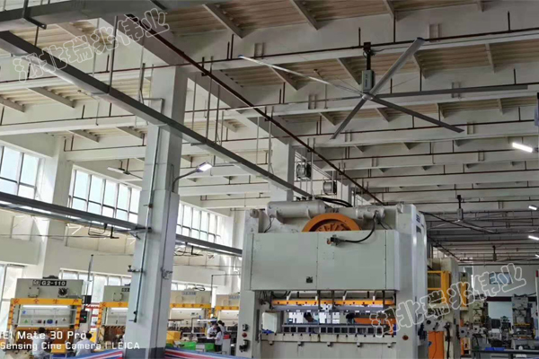 瑞泰風扇機組合，扇機組合，瑞泰風工業(yè)大風扇，蒸發(fā)式冷氣機，通風降溫設備，1000平米大型廠房
