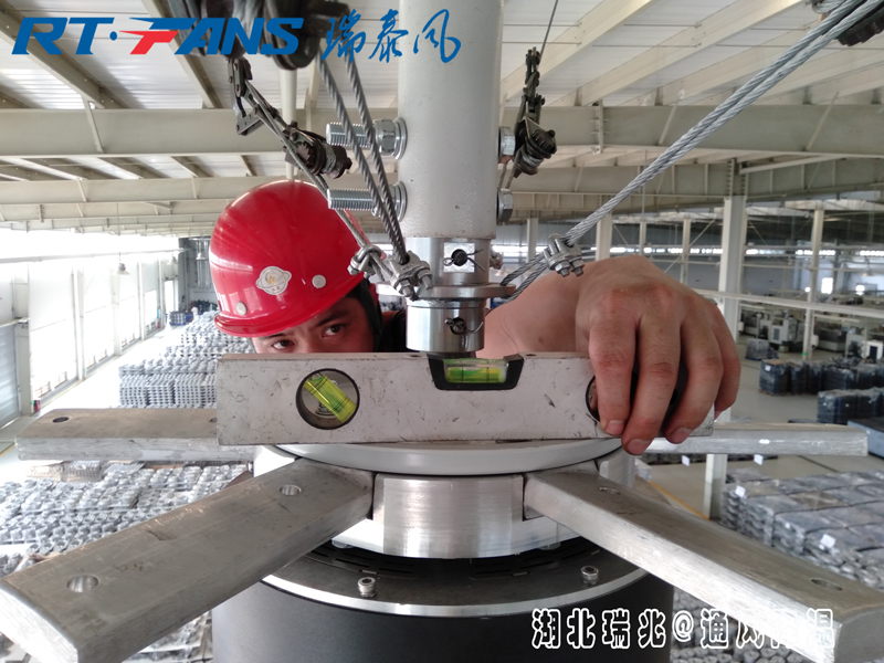 工業(yè)大風扇  湖北工業(yè)大風扇  工業(yè)大吊扇  大型工業(yè)風扇  瑞泰風工業(yè)大風扇