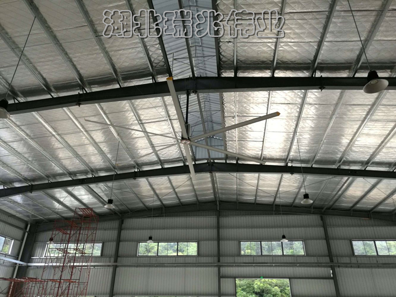 如何減少直徑7.3米超大型工業(yè)吊扇噪音問題？