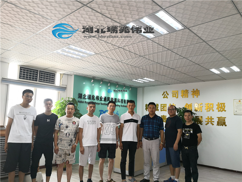 高大空間場所如何通風降溫？推薦瑞兆工業(yè)風扇！