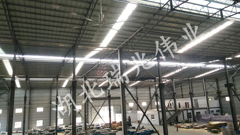 相比一般的降溫設(shè)備，瑞泰風(fēng)工業(yè)風(fēng)扇的優(yōu)勢(shì)在哪里呢？