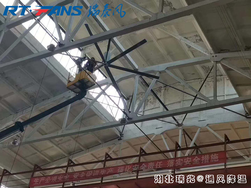 倉儲物流場所常用的降溫設(shè)備，大型工業(yè)大風(fēng)扇